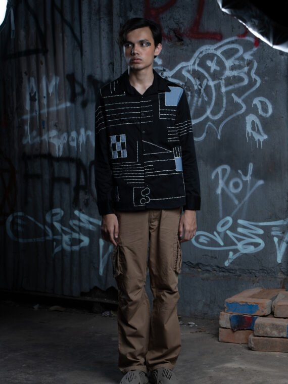 BLACK THREADWORK SHIRT